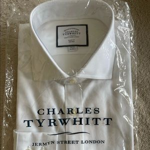 Charles Tyrwhitt  Dress shirt new is package